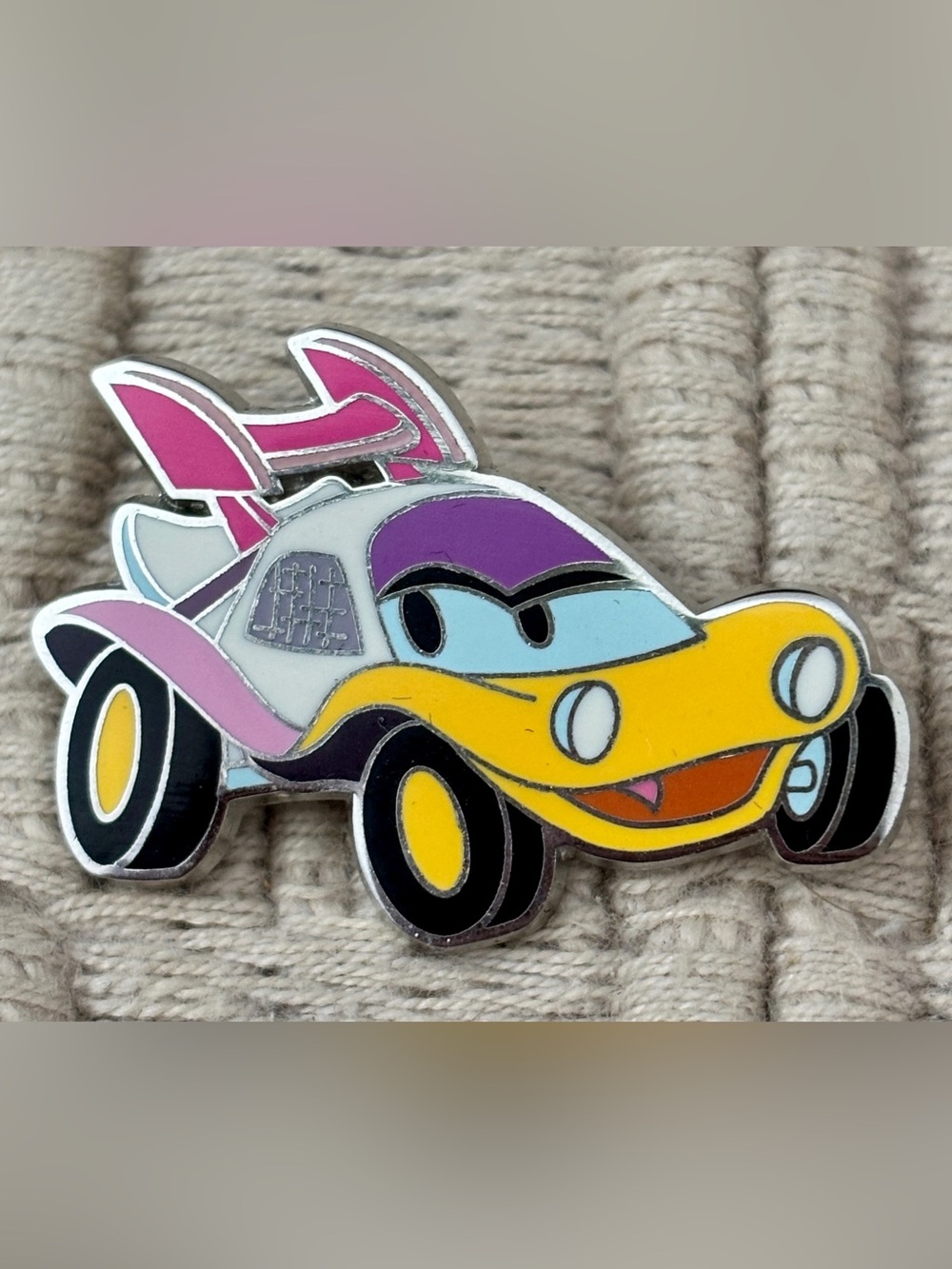DISNEY 2013 Daisy Duck Characters as Cars Pin